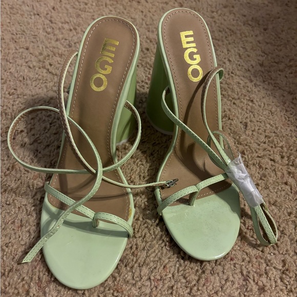 Mint Green Platform Heels - Picture 1 of 4